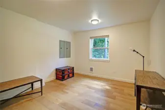 Another Lower "Flex Room"~