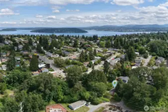Not far from all ammenities and the Renton Landing.