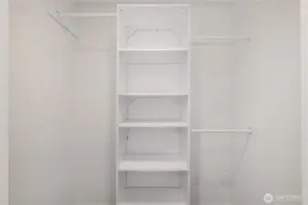 PRIMARY HAS 3 CLOSETS!