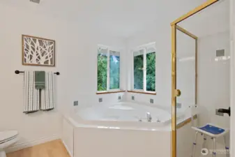 Primary 5-piece bath