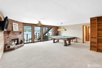 Lower Level Entertainment Room