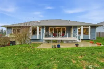 Newer heat pump, water heater, whole-home water filter, and fresh interior/exterior paint.