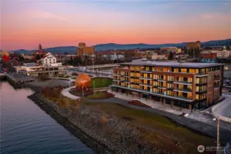 1025 Waterfront Condominium looking East towards Mount Baker.