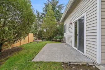 Private patio w/ small yard