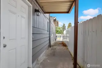 Separate entrance to upstairs has access from inside too.