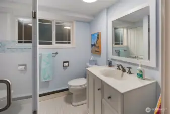 Lower Guest Bath~