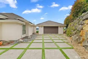 Outdoor Garage space