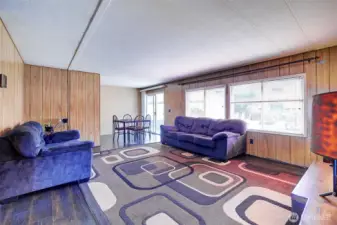 Living room & Dining