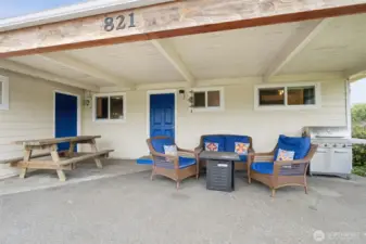 Outdoor lounge area