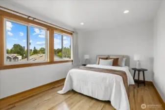 Main House Primary Bedroom
