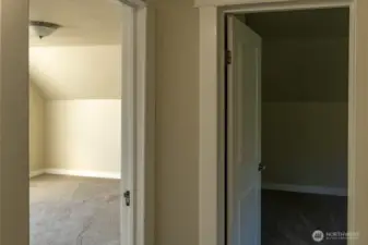 Hall to bedrooms