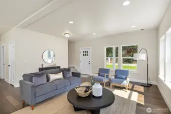 Photo of same design, interior finishes may vary.