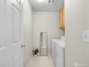 washer and dryer conveniently upstairs