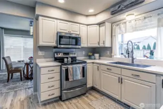Dining room off kitchen