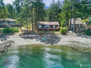 Beautiful walk-out beach! Great for kayaking and more!