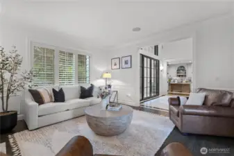View of sitting room back toward entry.