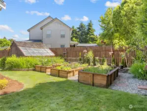 Ready to get your garden on?  These raised beds are already planted and yield a bounty of produce all through the summer and into the fall. Move in and enjoy the fruits of the sellers' labors this summer!