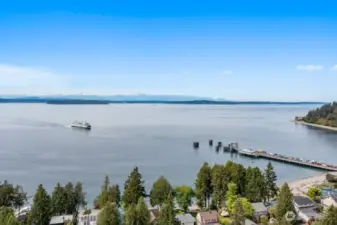 Close to Ferry and Parks
