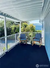 ~Covered Front Porch~