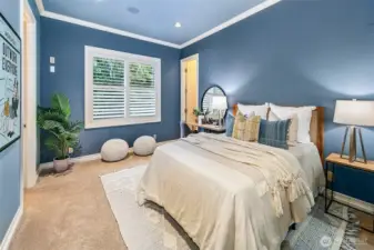 Bedroom #2 on main floor (with en suite bath)