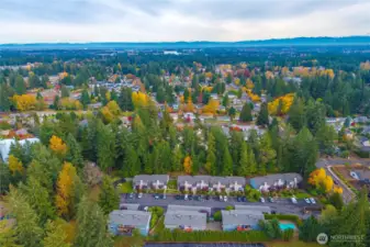 Less than a mile to Cirque Park