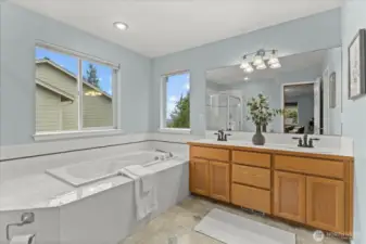 Primary Bedroom's bathroom ensuite