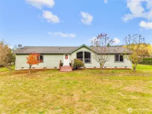 2070sf home includes bonus room!