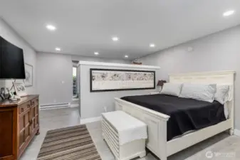 Second bedroom ensuite too!