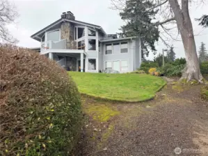 Building looks nearly new!