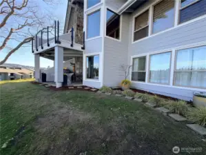 Enter through the back with no steps.