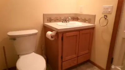 Above garage room Bath