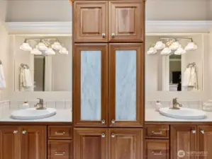 Jack & Jill Bathroom to bedrooms 1 & 2