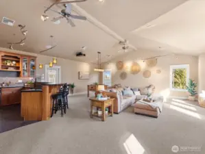 Bonus/Theater Room-2nd floor