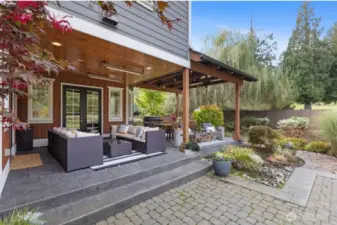 Covered patio off Kitchen & Family room