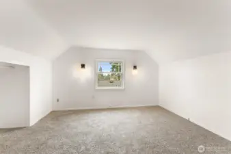 Main house second upstairs bedroom