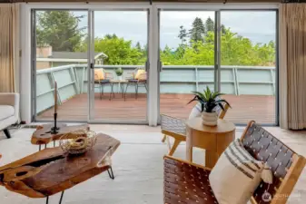 Main level living room