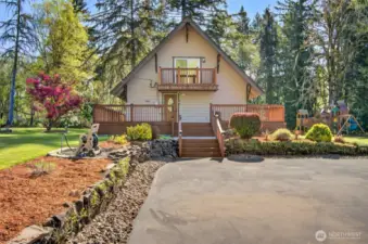 Amazing curb appeal!