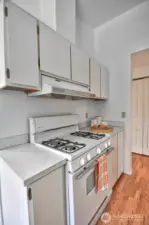Why, yes! That is a gas stove for cooking.