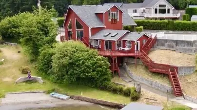 Grand Home on Hicks Lake