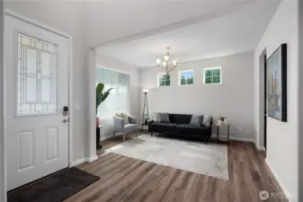 FORMAL DINING ROOM / SECOND LIVING ROOM