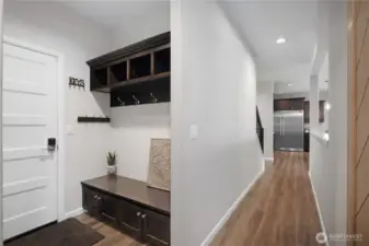 MUD ROOM / HALLWAY