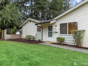 Adjacent to a nice grassy area, this end unit exudes privacy.