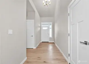 Hardwood floors throughout entry way