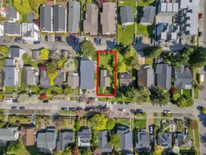 The 6000 sq ft lot runs from the street to the alley.