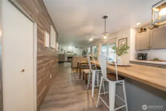 Kitchen - All appliances Stay!