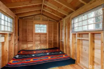 Treehouse loft