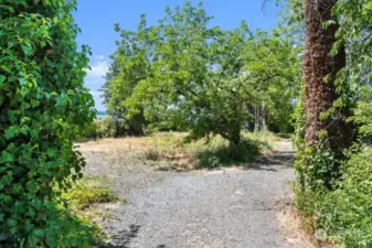 Lot driveway with easy access to lot.