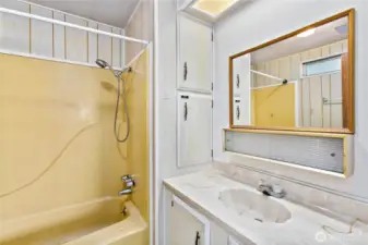 Primary bath