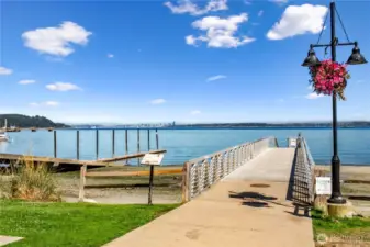 Pomeroy Park and boat launch 3 blocks from property public beach and community dock lots of boat parking