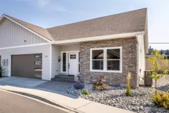 Welcome to easy, stress-free living on Solomon Loop